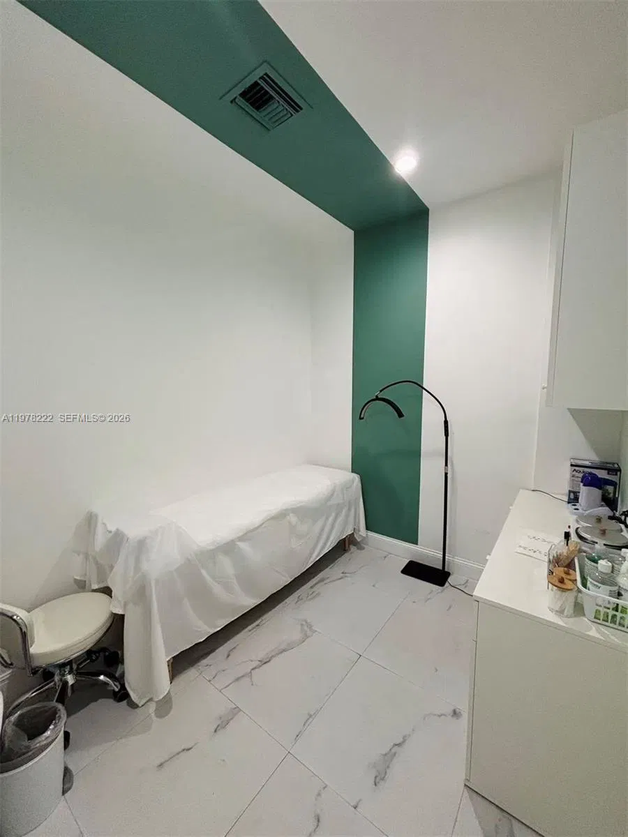 Turnkey Nail Salon with Over 3,200 Registered Clients