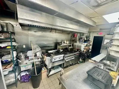 Turnkey Pizzeria with Favorable Lease and Delivery Integrations