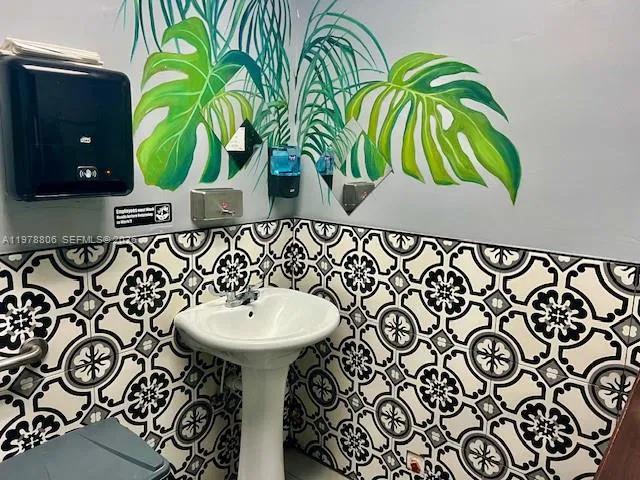 Turnkey Pizzeria with Favorable Lease and Delivery Integrations