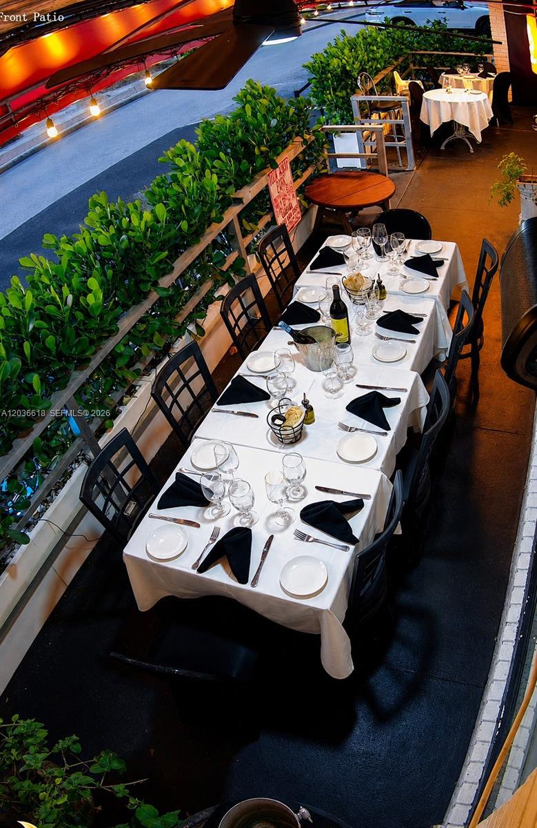 Established Italian Restaurant with Prime Ocean Boulevard Location