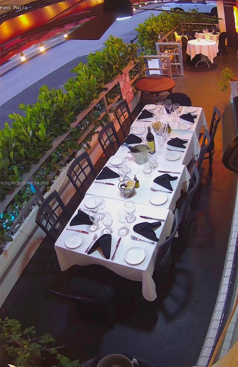 Established Italian Restaurant with Prime Ocean Boulevard Location