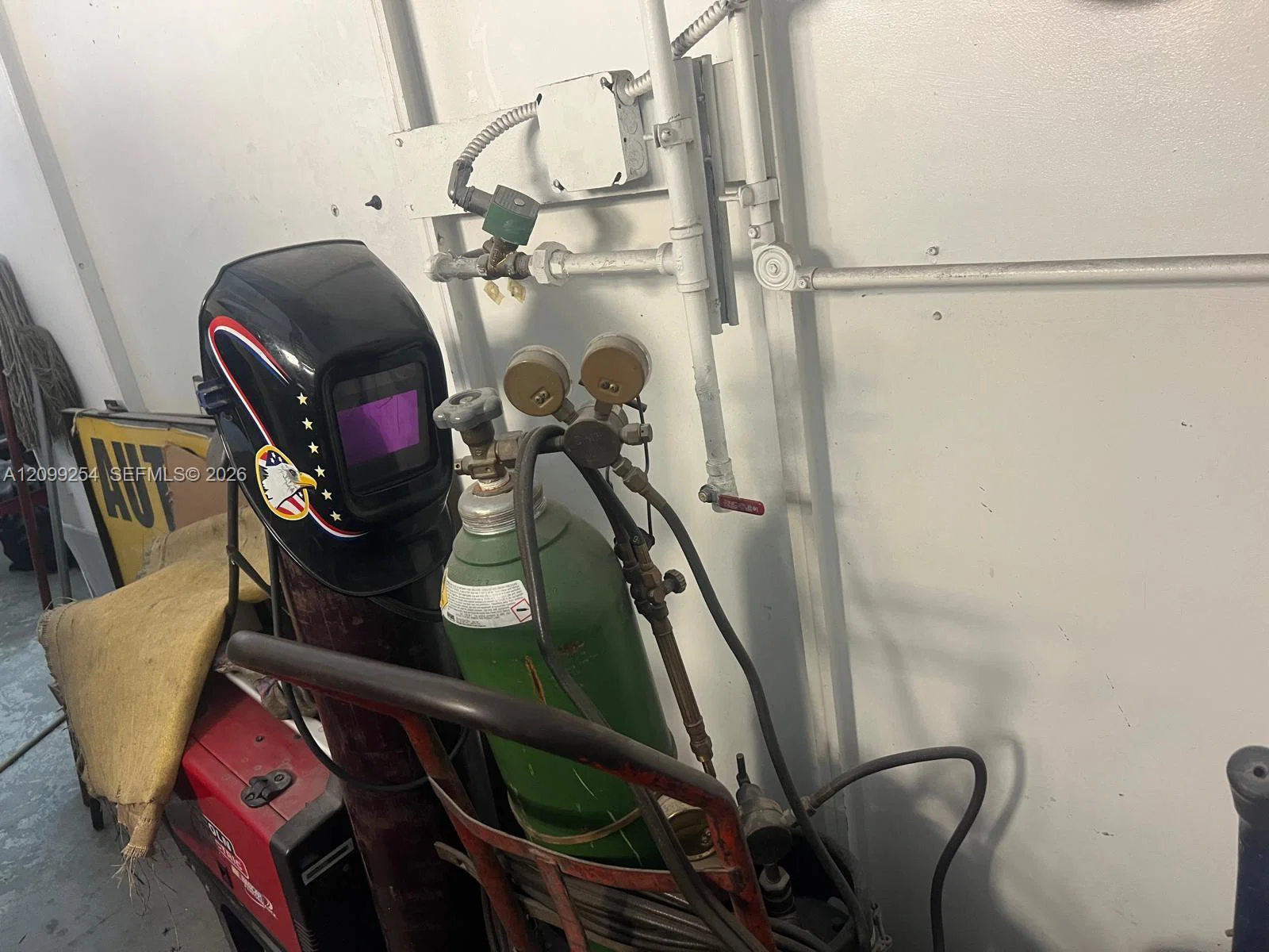 Established Automotive Body Shop with Existing Client Network