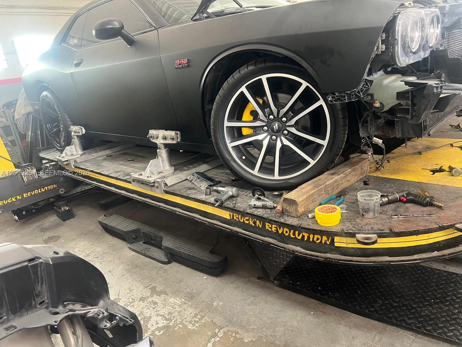 Established Automotive Body Shop with Existing Client Network