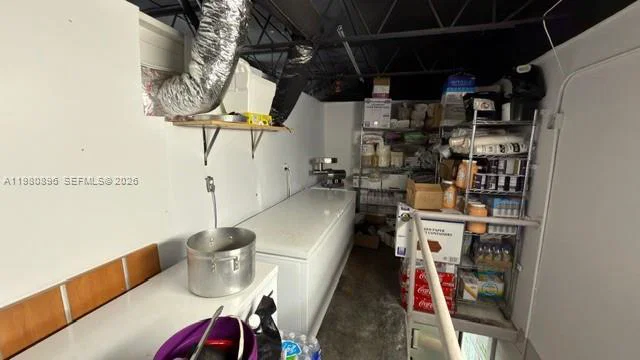 Premier Gyro Restaurant with 5 Star Reviews and Beer and Wine License