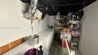 Premier Gyro Restaurant with 5 Star Reviews and Beer and Wine License