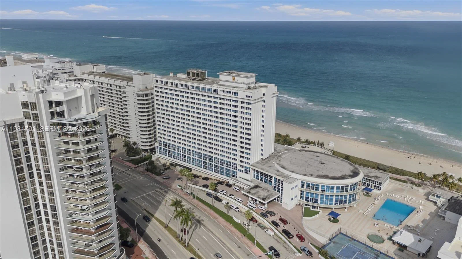 Complete Oceanfront Restaurant and Lounge Asset Package