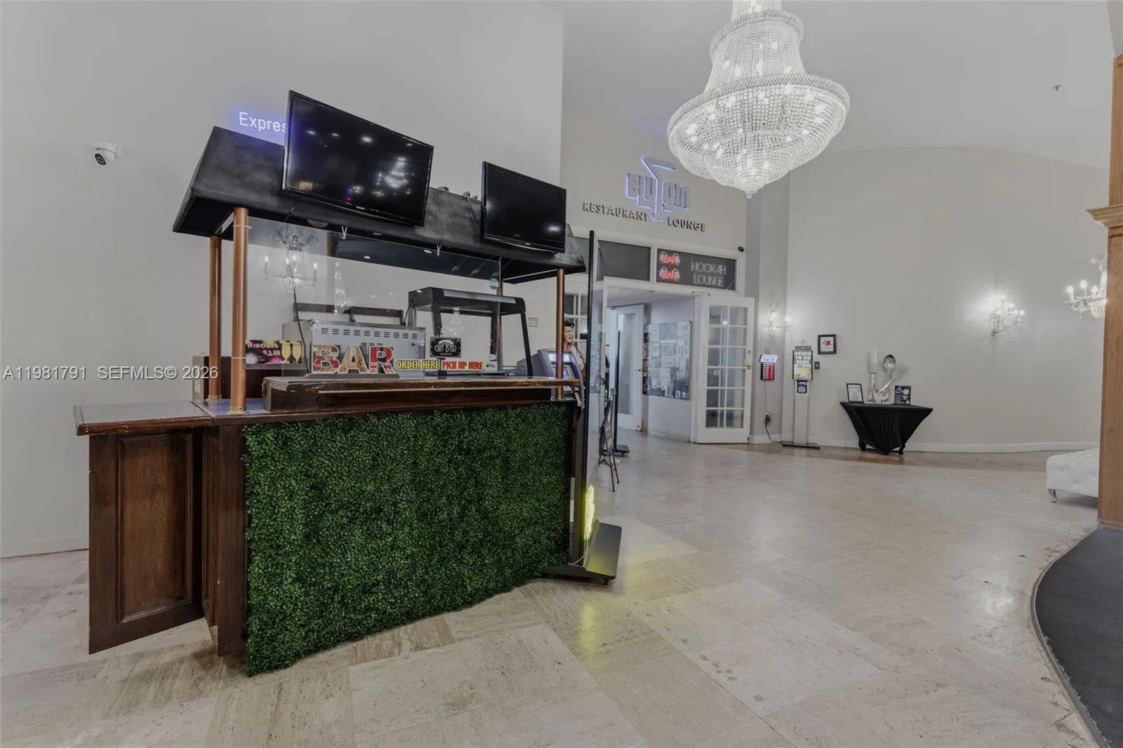 Complete Oceanfront Restaurant and Lounge Asset Package