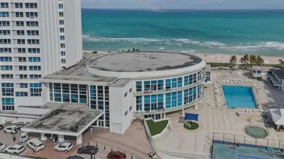 Complete Oceanfront Restaurant and Lounge Asset Package