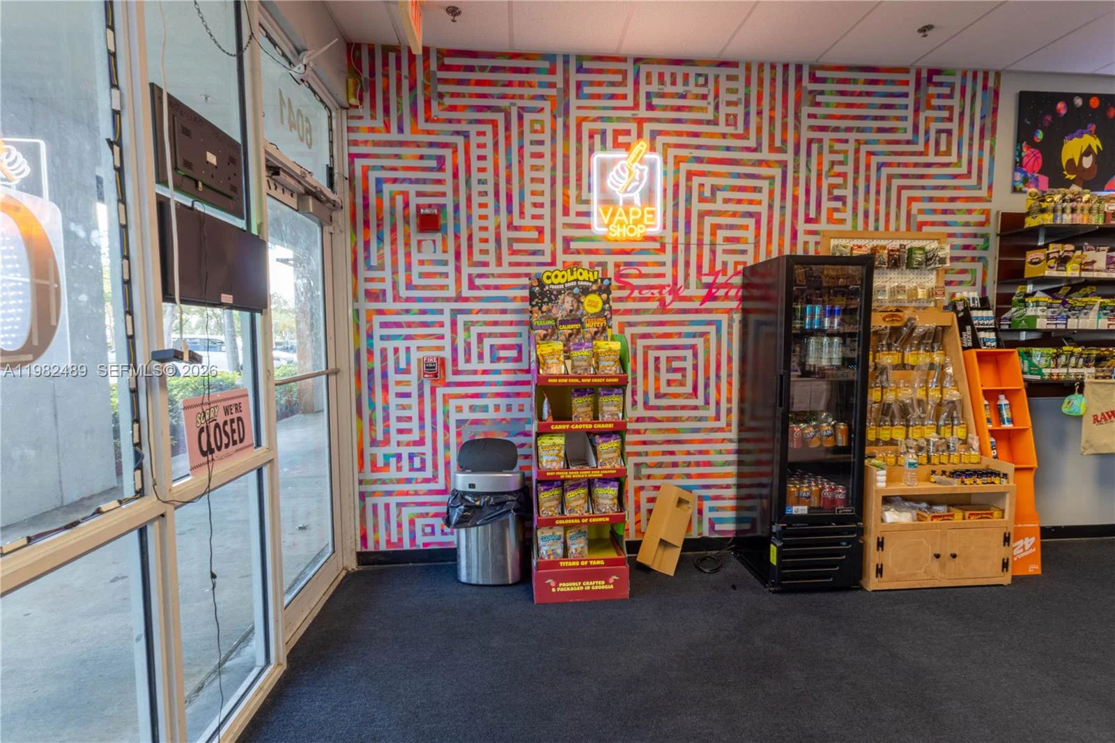 Turnkey Smoke Shop with High Visibility and Steady Foot Traffic