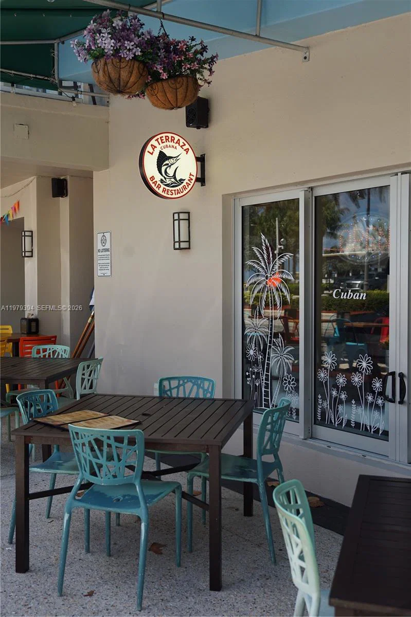 Thriving Cuban Restaurant with Prime Beachside Location