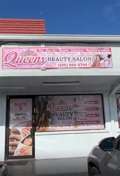 Complete Beauty Salon Equipment Package with Multiple Service Stations