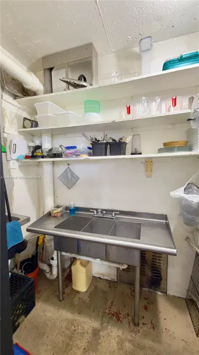 Turnkey Business Opportunity with Favorable 10 Year Lease