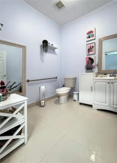 Turnkey Nail  Beauty Spa with Loyal Clientele