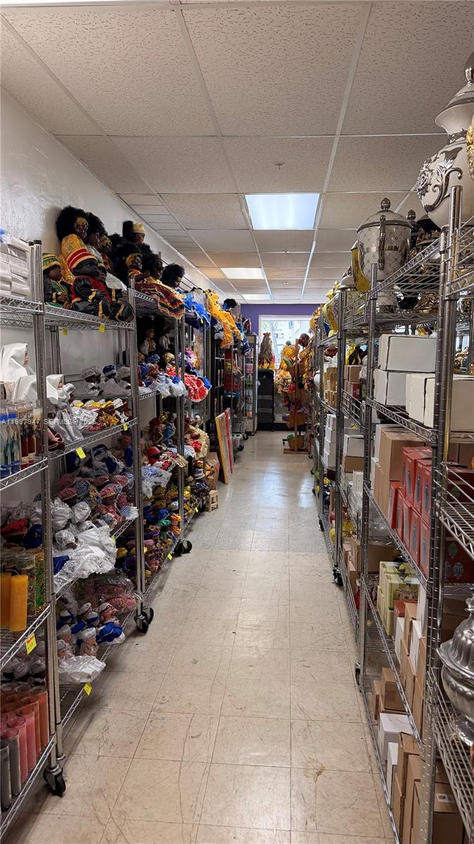 Thriving Botanical Business in High Visibility Plaza