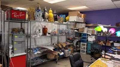 Thriving Botanical Business in High Visibility Plaza