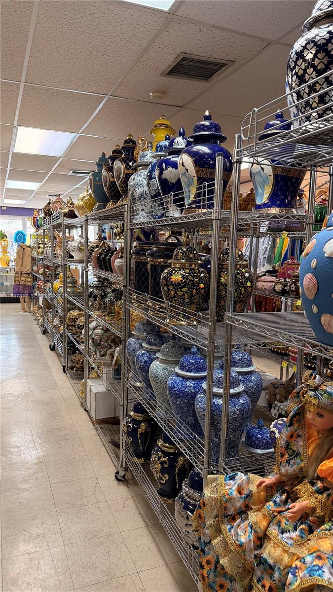 Thriving Botanical Business in High Visibility Plaza