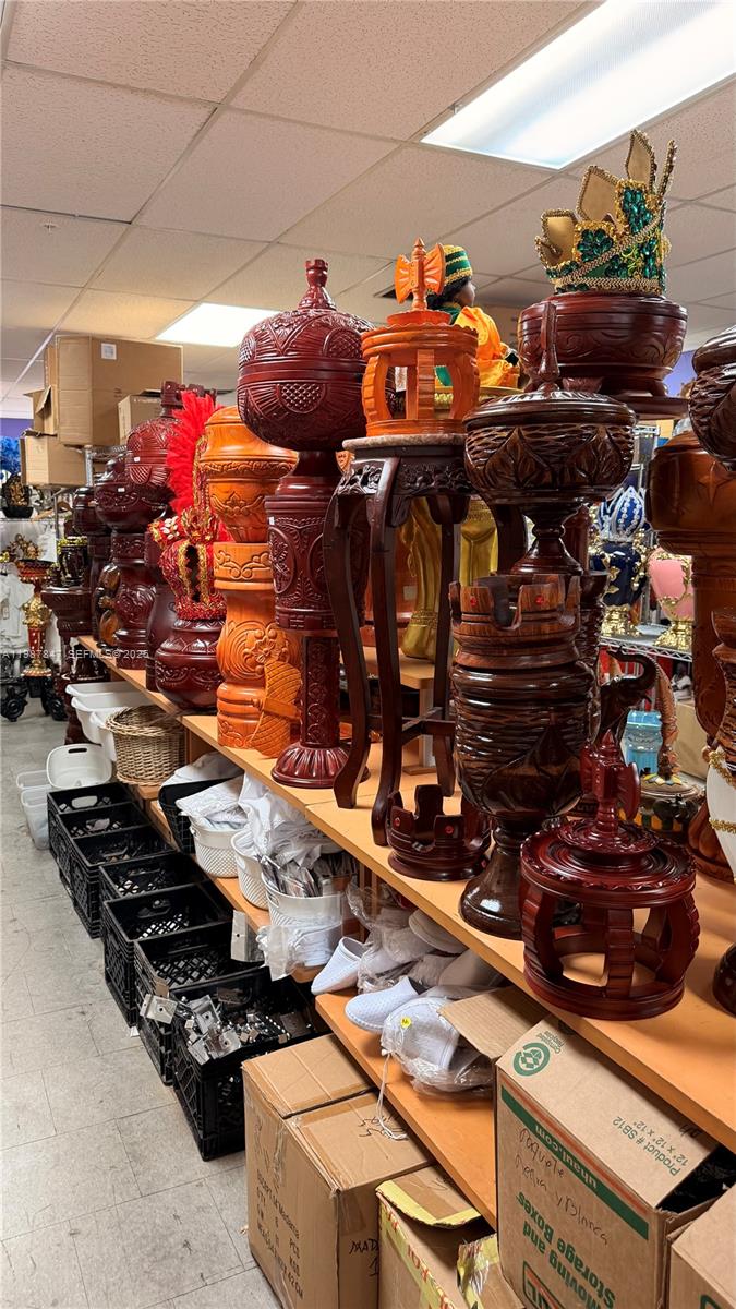 Thriving Botanical Business in High Visibility Plaza