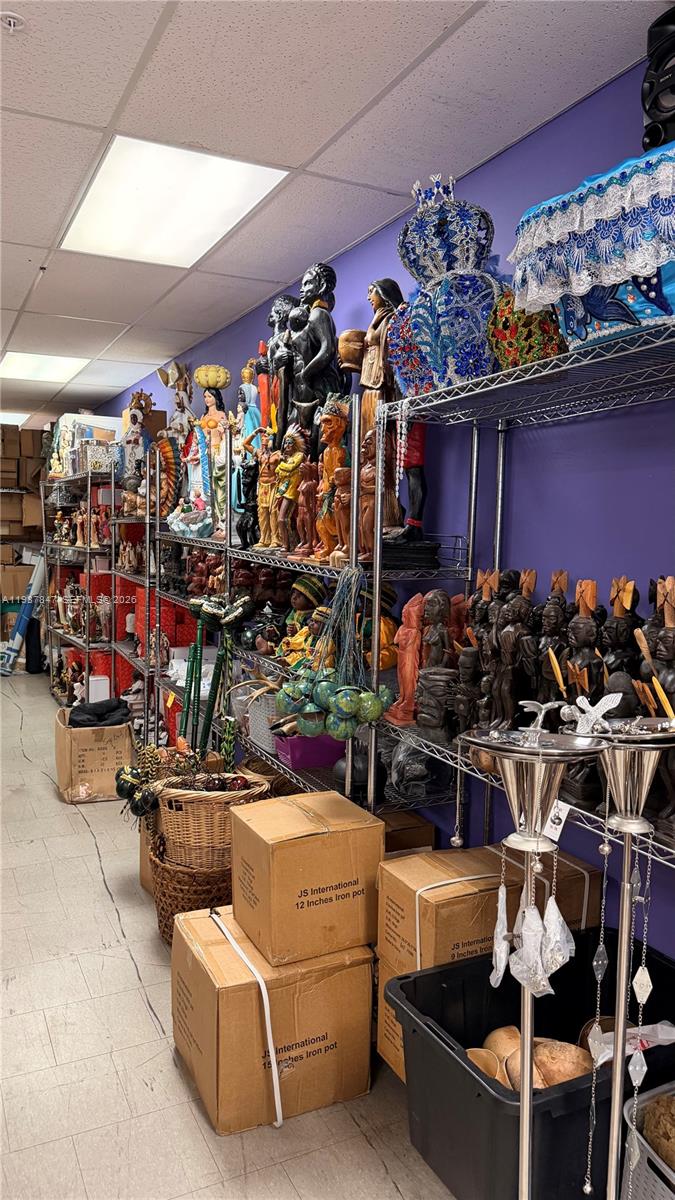 Thriving Botanical Business in High Visibility Plaza