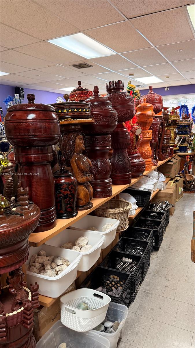 Thriving Botanical Business in High Visibility Plaza