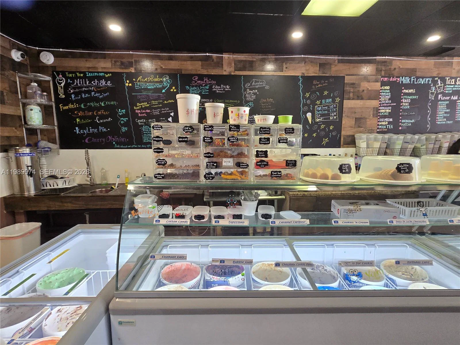 Established Ice Cream and Boba Tea Shop in Growing Shopping Center