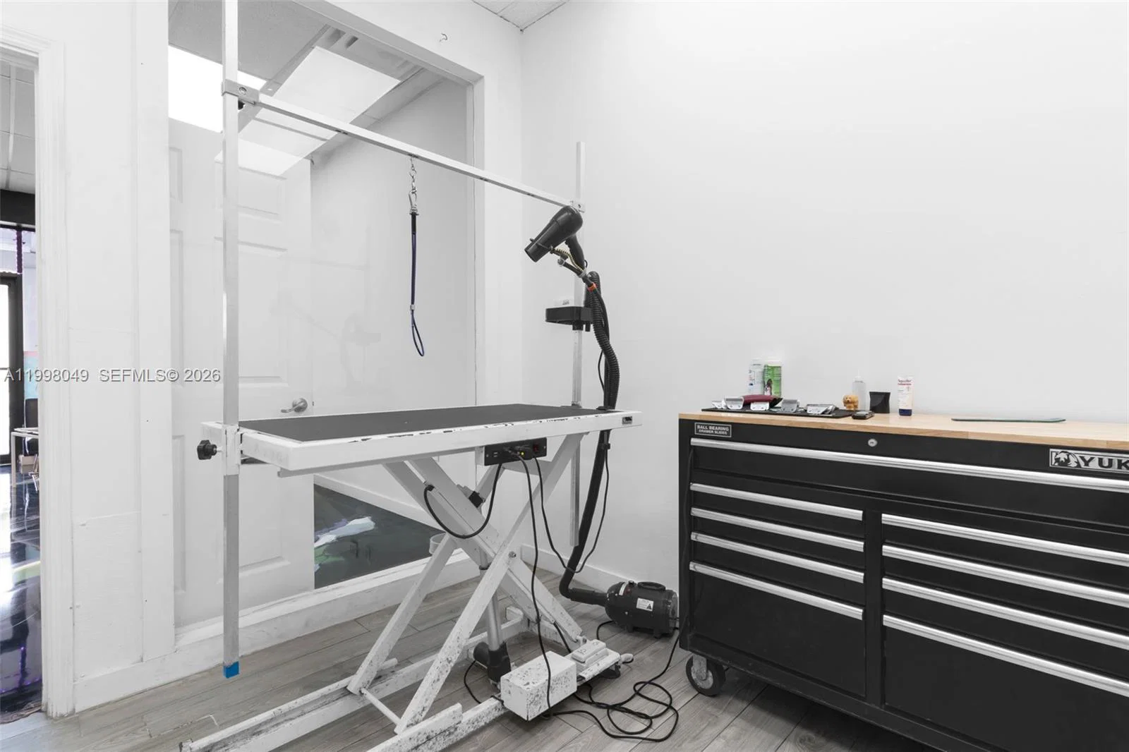 Established Pet Grooming Business with Loyal Client Base