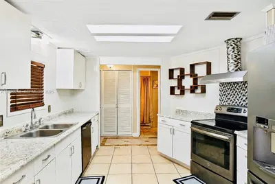 Established Petting Zoo with Extensive Animal Infrastructure