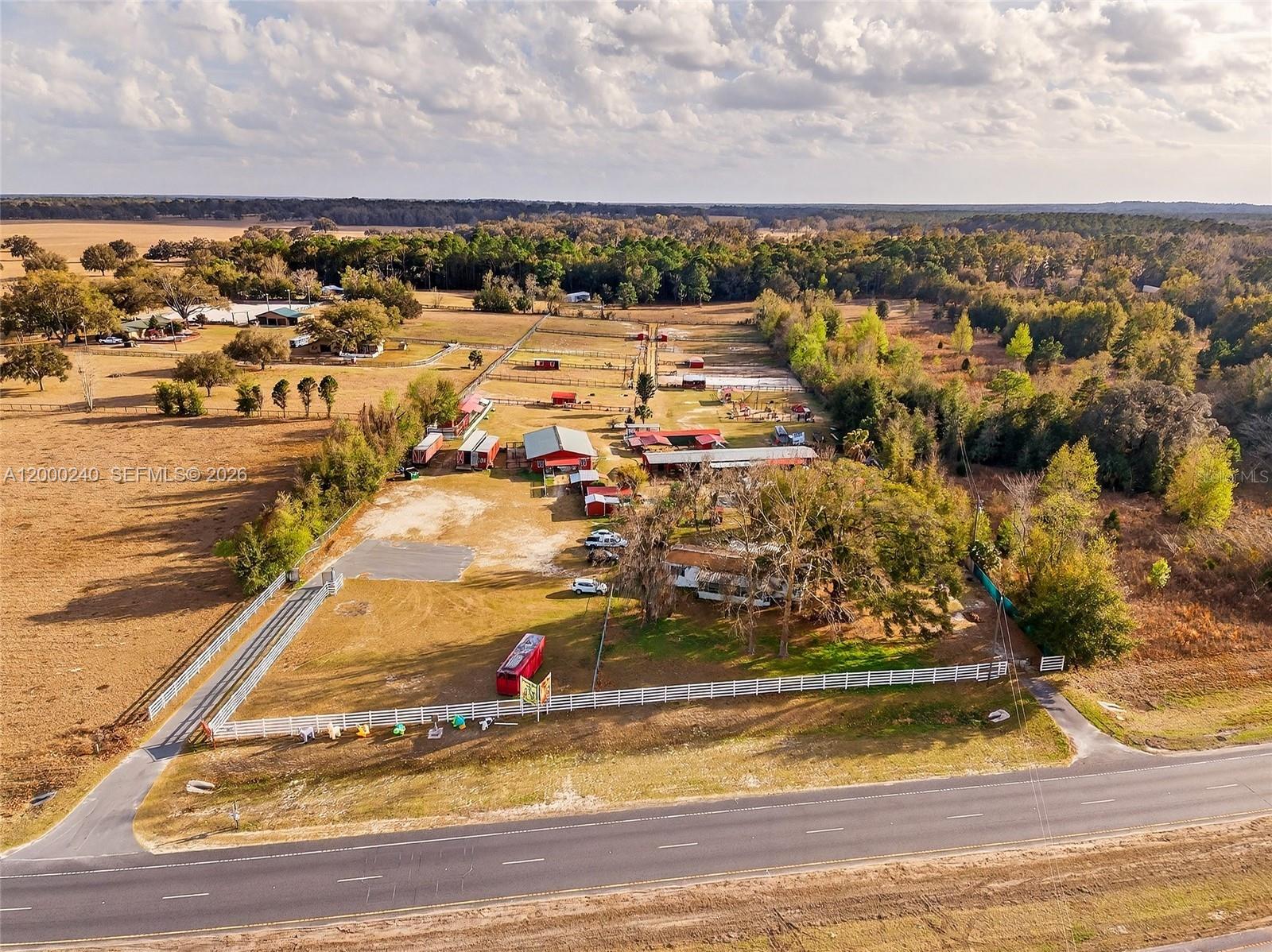 Established Petting Zoo with Extensive Animal Infrastructure