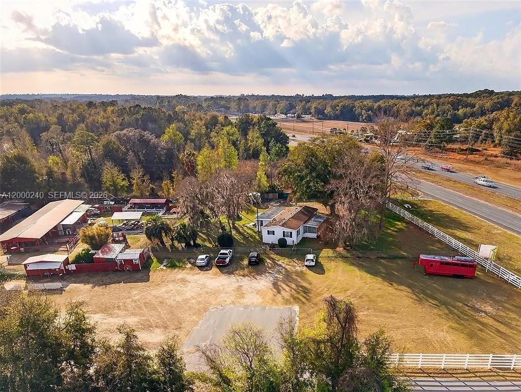 Established Petting Zoo with Extensive Animal Infrastructure