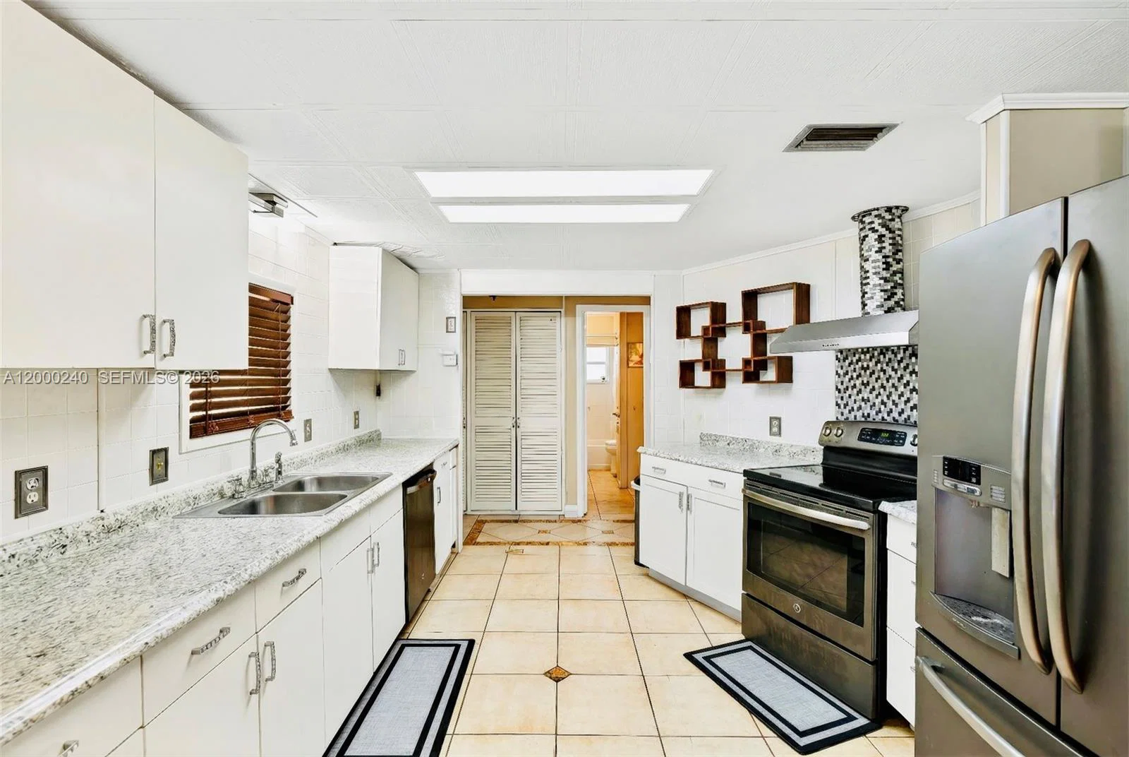 Established Petting Zoo with Extensive Animal Infrastructure