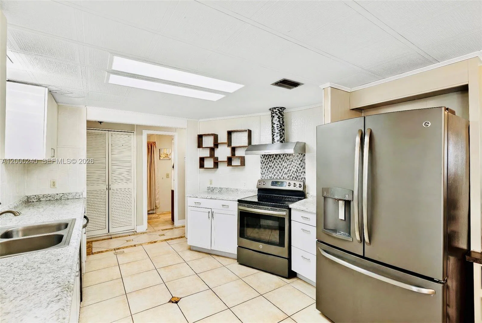 Established Petting Zoo with Extensive Animal Infrastructure