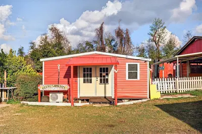 Established Petting Zoo with Extensive Animal Infrastructure