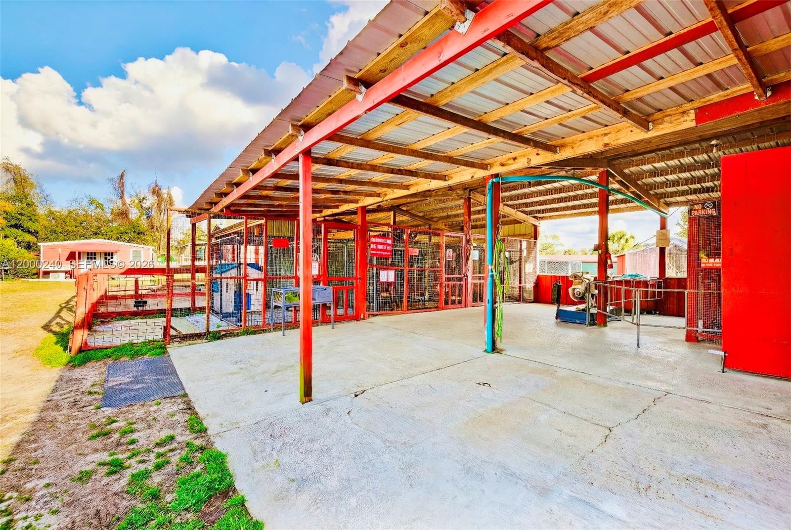 Established Petting Zoo with Extensive Animal Infrastructure