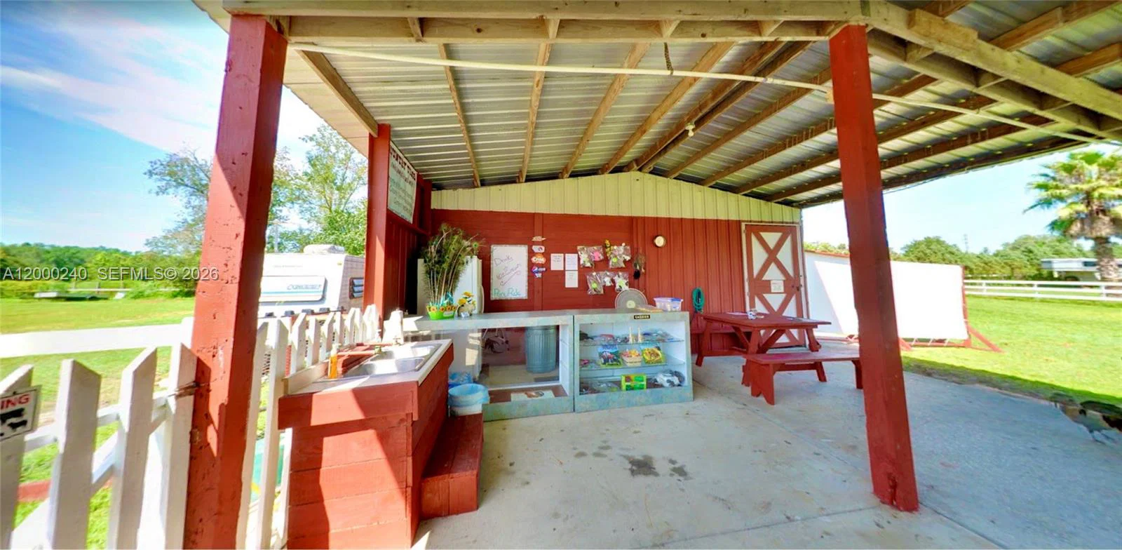 Established Petting Zoo with Extensive Animal Infrastructure