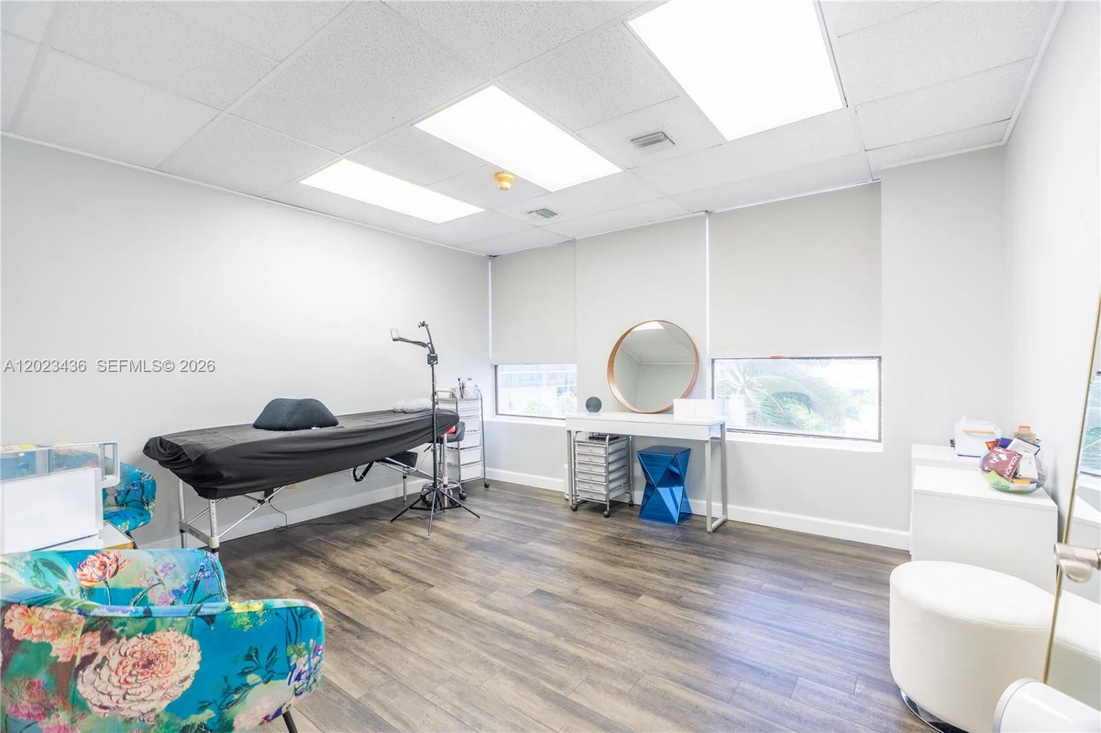Thriving Aesthetic  Beauty Studio with Sublease Income