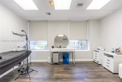 Thriving Aesthetic  Beauty Studio with Sublease Income