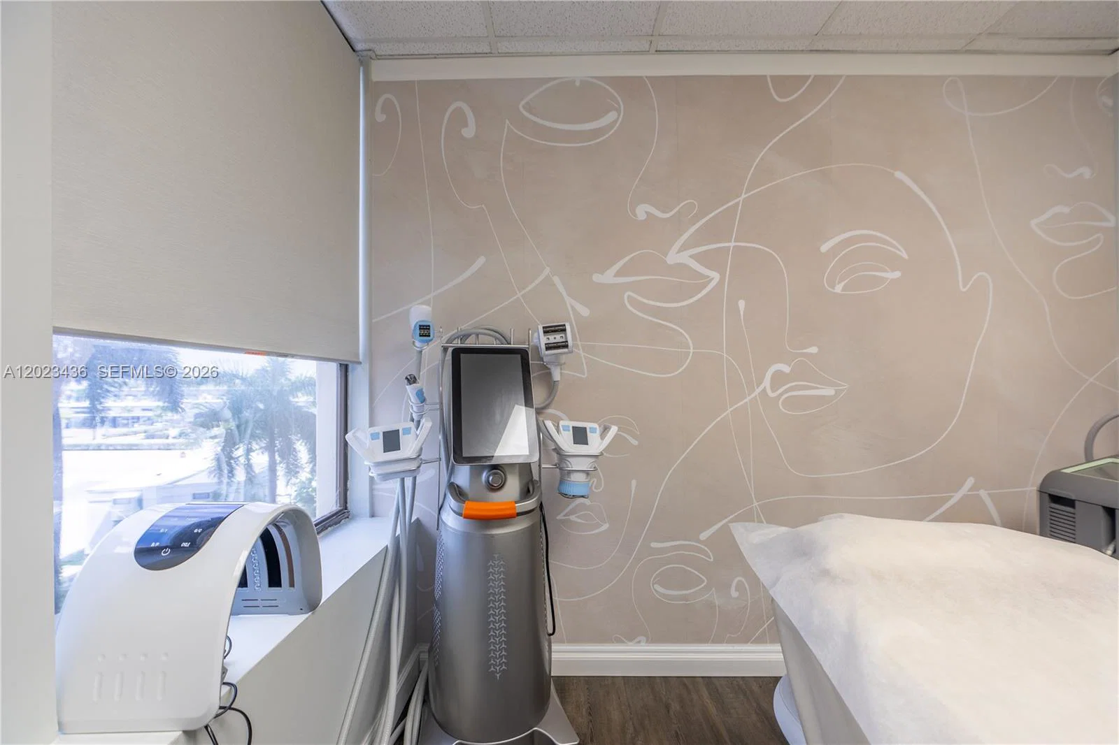 Thriving Aesthetic  Beauty Studio with Sublease Income