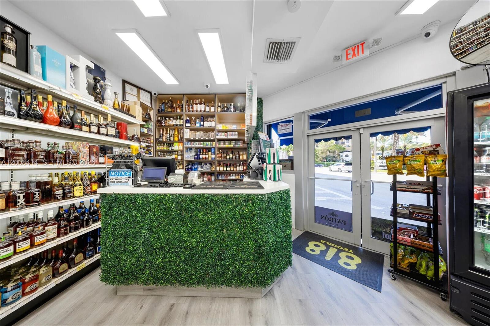 Valuable 4COP Liquor License and Essential FFE Package