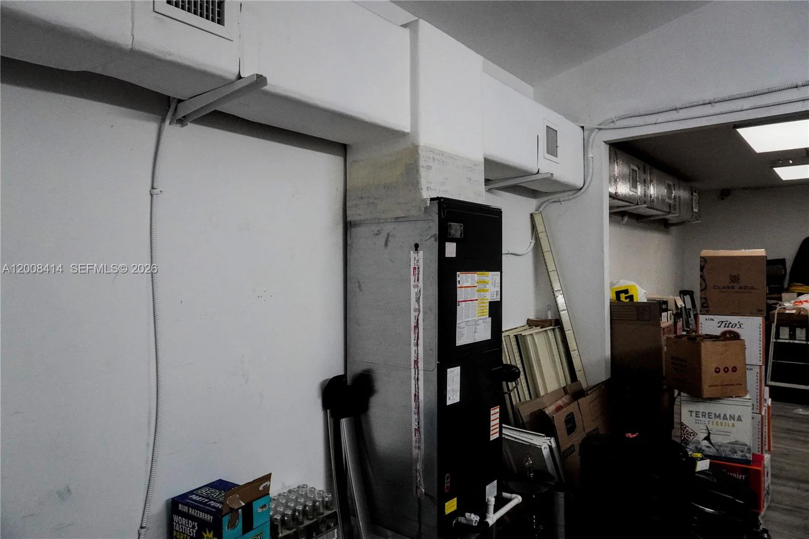 Valuable 4COP Liquor License and Essential FFE Package