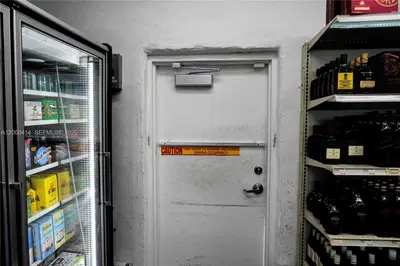 Valuable 4COP Liquor License and Essential FFE Package