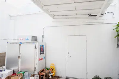 Valuable 4COP Liquor License and Essential FFE Package