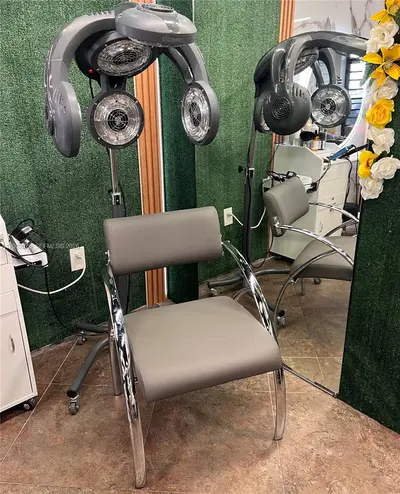 Turnkey Hair Extension and Wig Salon with Loyal Clientele