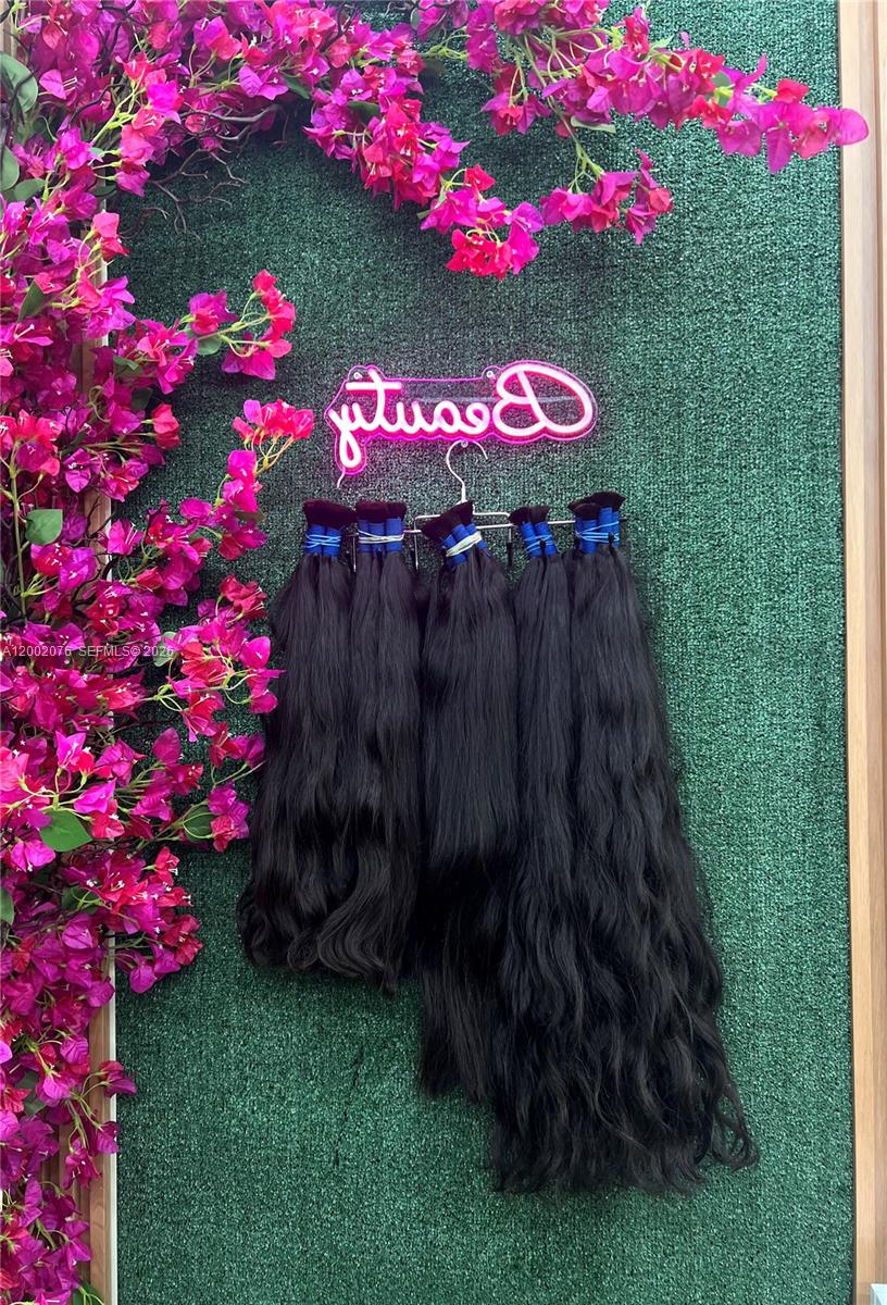 Turnkey Hair Extension and Wig Salon with Loyal Clientele