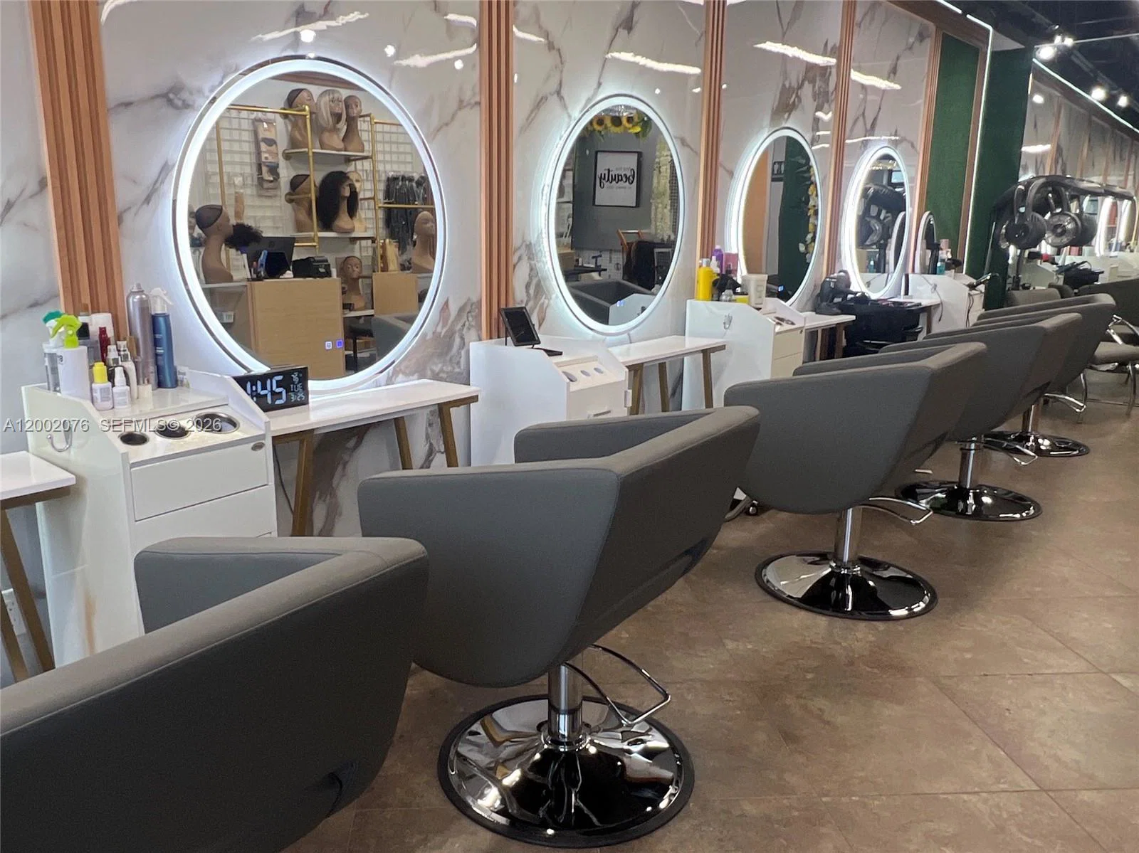 Turnkey Hair Extension and Wig Salon with Loyal Clientele