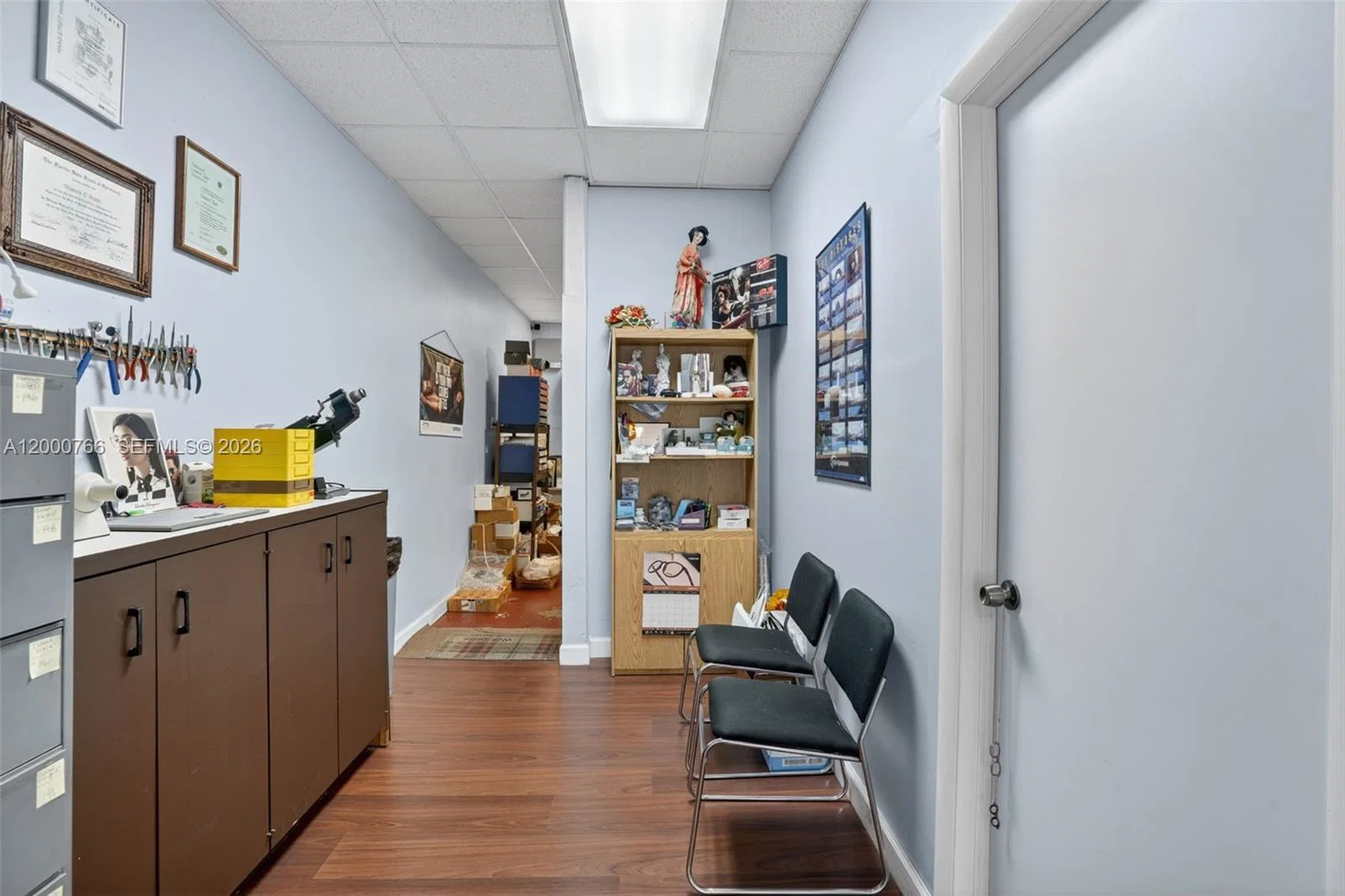 Established Optical Shop with Loyal Customer Base