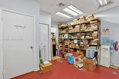 Established Optical Shop with Loyal Customer Base