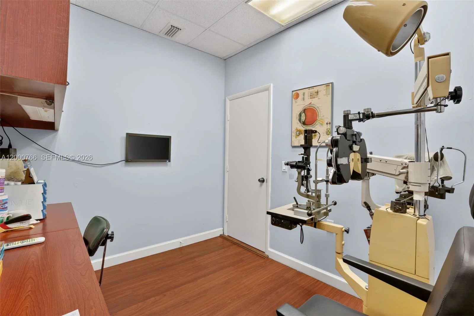 Established Optical Shop with Loyal Customer Base