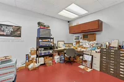 Established Optical Shop with Loyal Customer Base