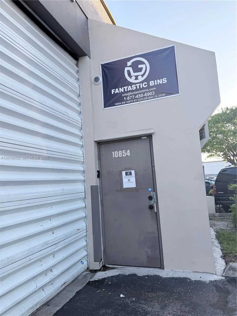 Complete Bins Resale Market Equipment and Fixtures