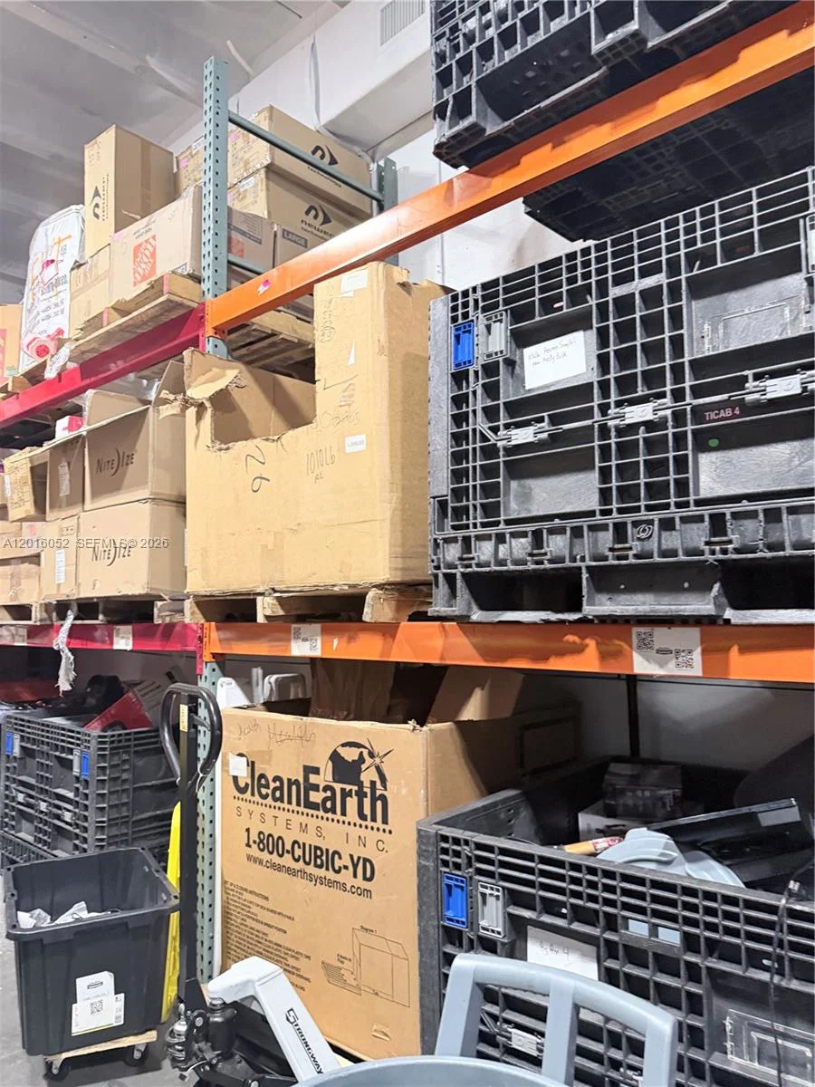 Complete Bins Resale Market Equipment and Fixtures