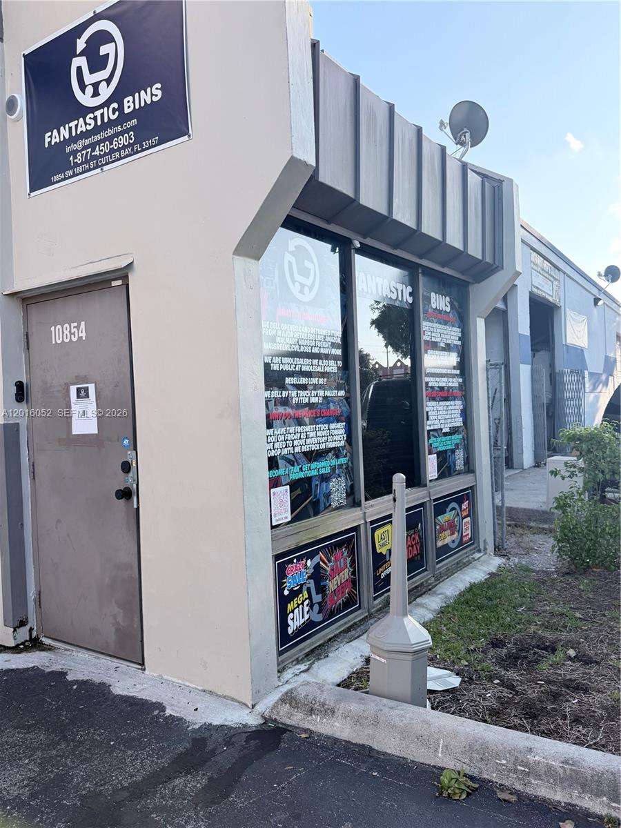 Complete Bins Resale Market Equipment and Fixtures